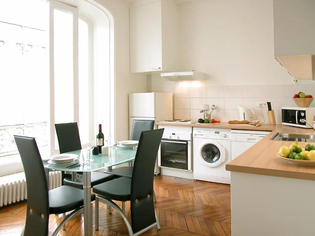 Bridgestreet Opera Apartments Apartmán *